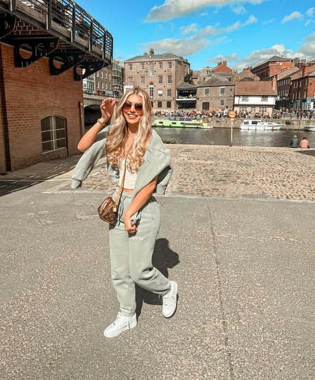 Xavia Brooke erotische top bilder