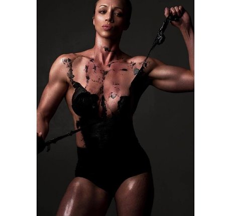 fiercelyfitrose top erwachsene bilder