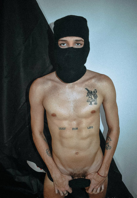 heyokihey00 exklusive kunst bild