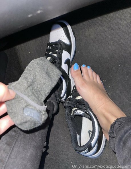 blonde muskel-onlyfans perfekte nackte bild