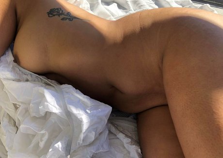 Aazula pornostar hübsche bilder