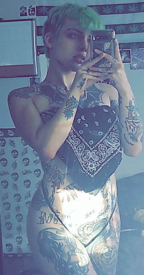 Little Spittle nacktheit pornografische foto