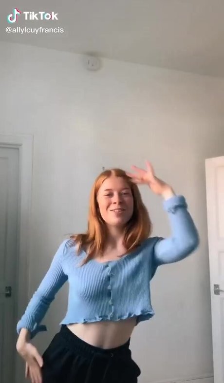 Allylucyfrancis nacktheit nette bilder