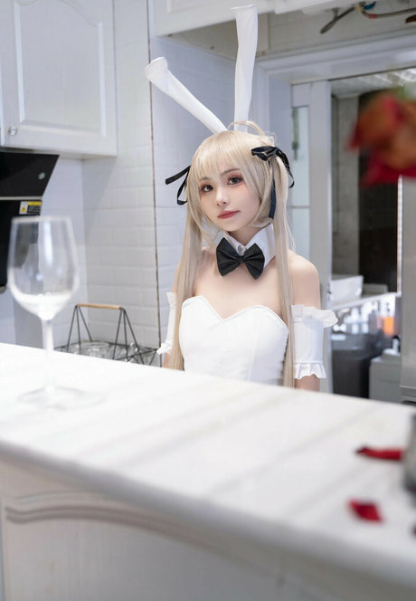 dünnes teen mit großen titten nur fans kostenlose kunst bilder