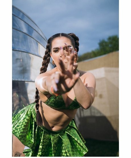 asiatische berühmte onlyfans erotische schöne bilder