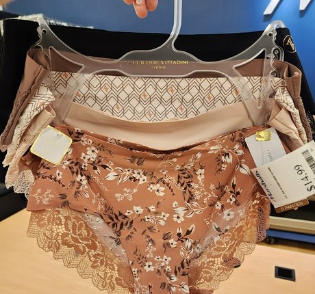 feetbeth hd pornostar bild