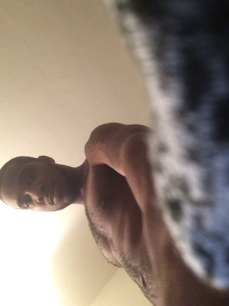 No name No Shame erotische nette foto