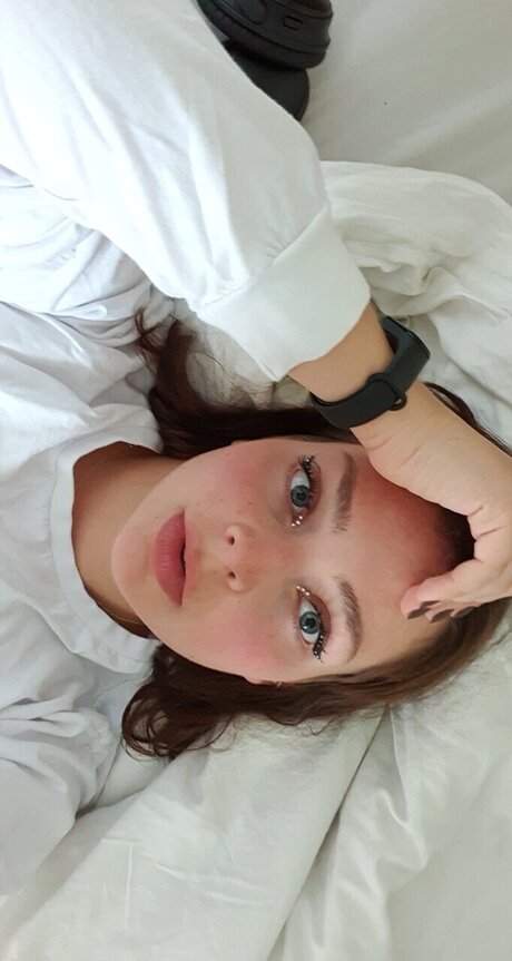 Ello xxx nackte bild