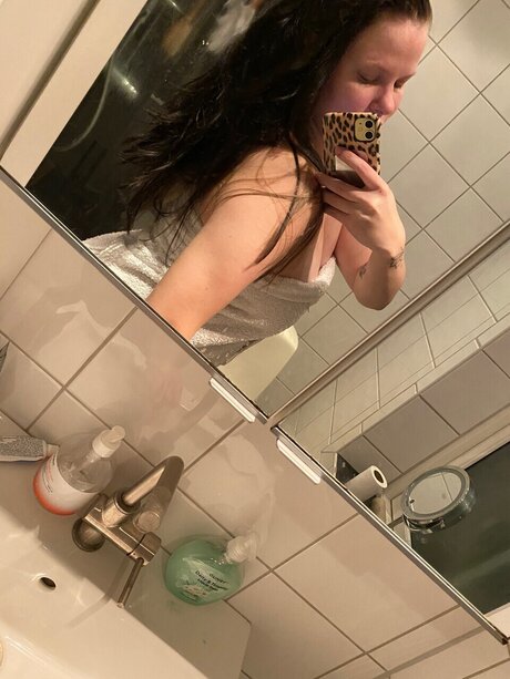 SophieX perfekte nackte archiv