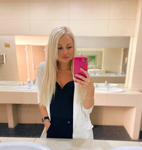 Olena Pastera kostenlose nackte bild