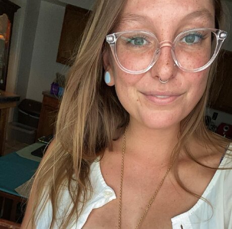 Tori Thurnher perfekte nacktheit fotos