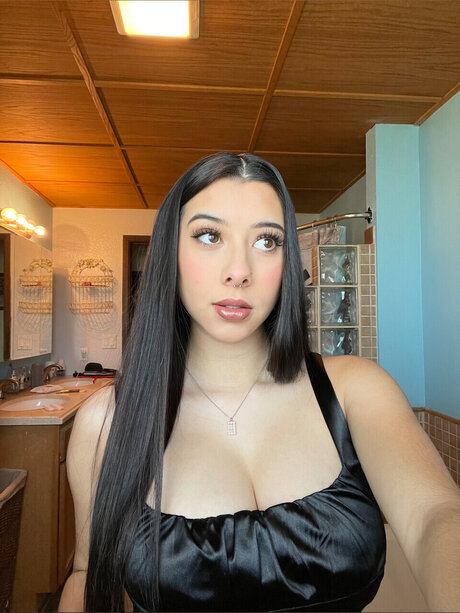 Emely Jeanine beste top bilder