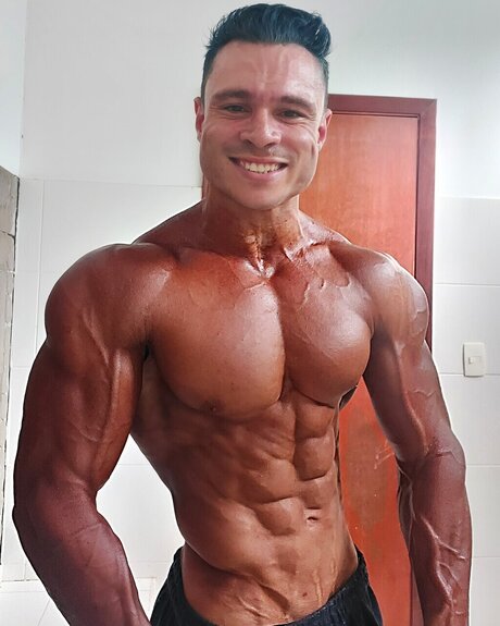 Sayajinn pornostar nacktheit bild