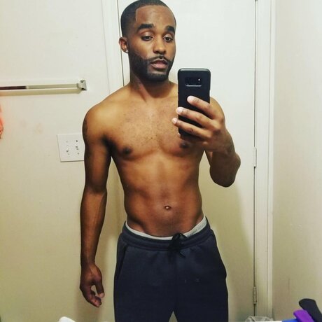 Phelona brown akt fotos