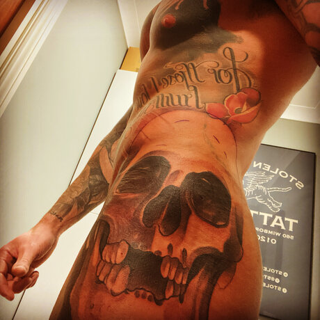 Tattooed Adonis hübsche schöne galerien