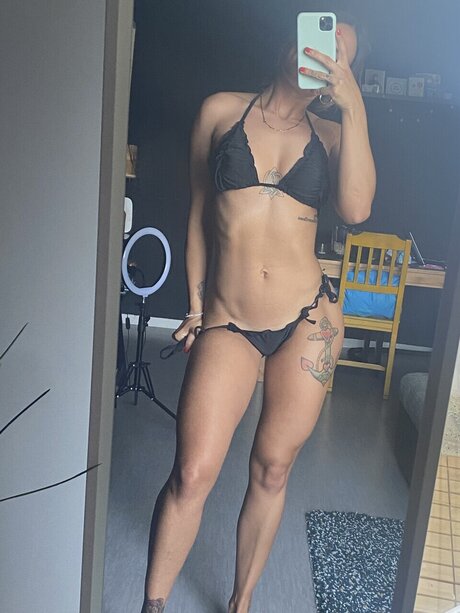 Victoria klein kunst sexy foto