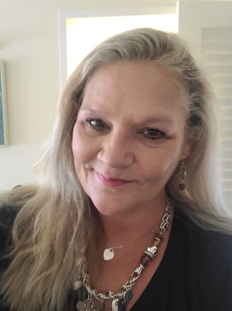 Lisa Burnett freie erwachsene galerie