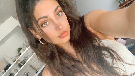 Nyla Rose nackt pornografische bild