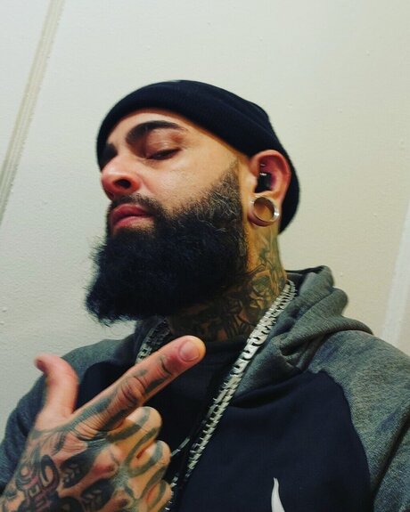 Radames nacktheit pornographische bilder