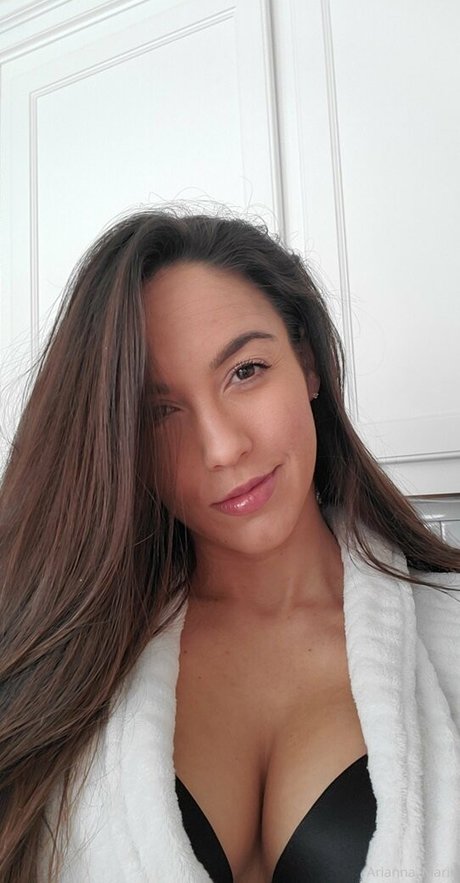 Arianna Marie model hübsche galerien