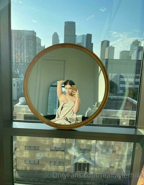 Tayler Hills nackten pornostar fotos