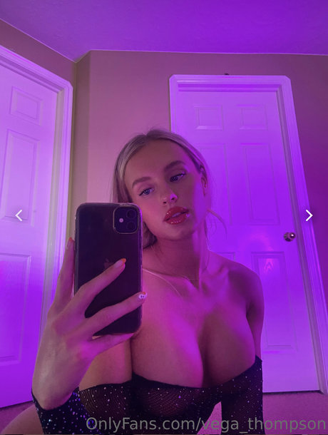 Vega Thompson hübsche nackte galerie