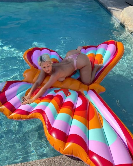 Madisun Sky porno nackt fotos