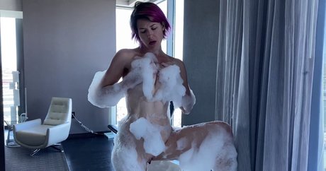 Kit Mercer nackt schöne foto