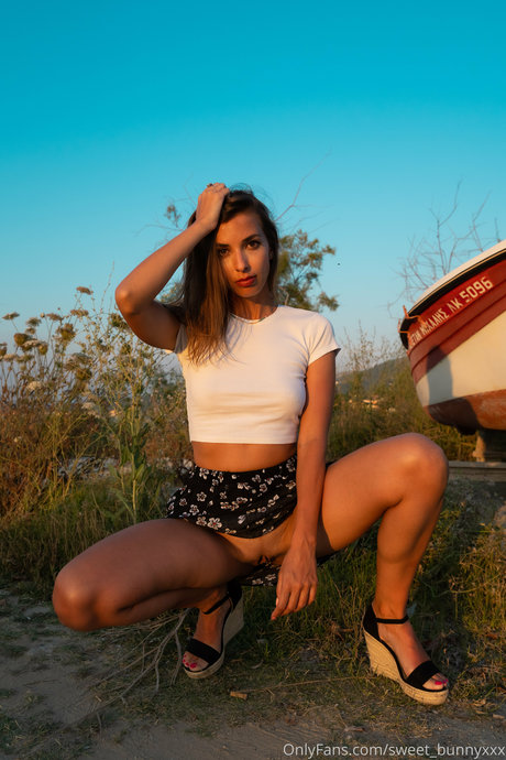 SWEET BUNNY schauspielerin sexy fotos