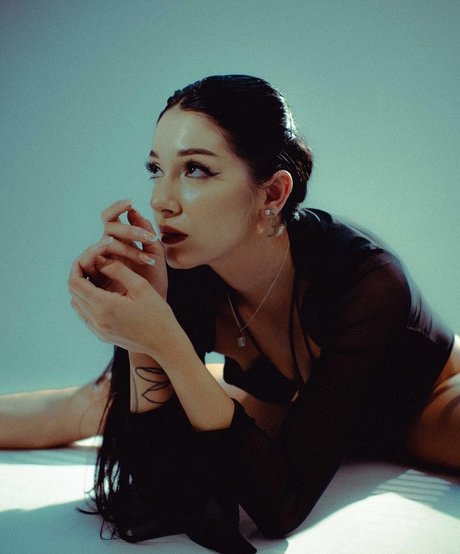 vollbusige asiatische onlyfans kostenlose pornografische galerie