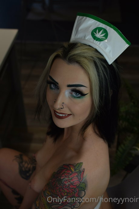 asiatische kätzchen nur fans erotische akt fotos