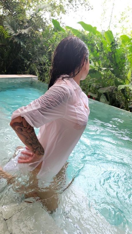 Adria Rae kunst nacktheit archiv