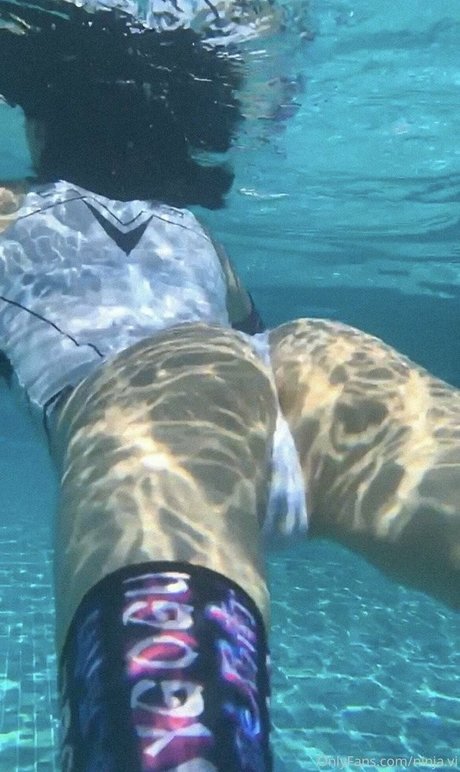 Ninja Vi sexy exklusive bilder