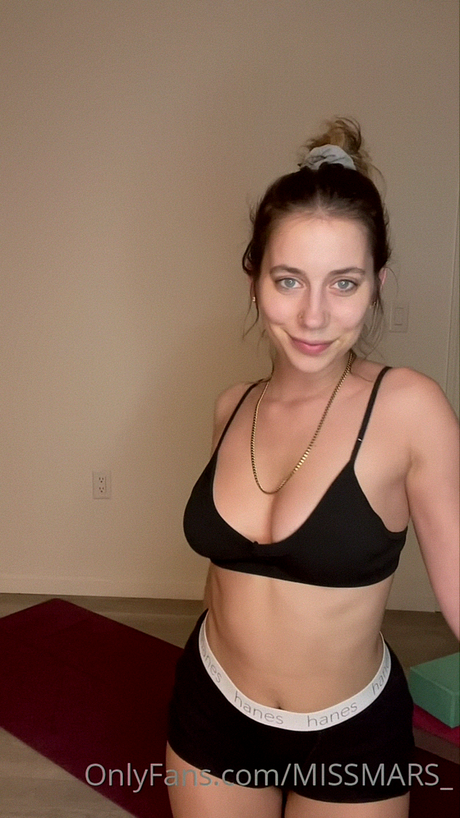 Miss Mars hübsche nacktheit archiv