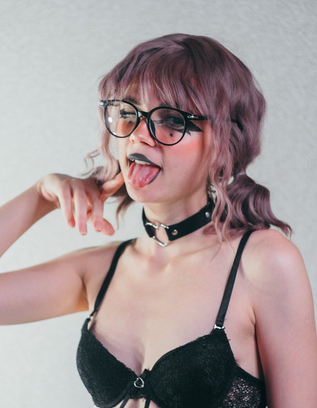 yourbabyvillian nackt pornostar fotos