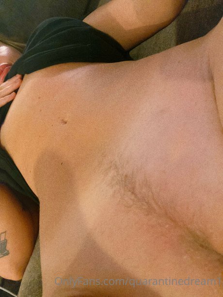 Della Dreams exklusive akt foto