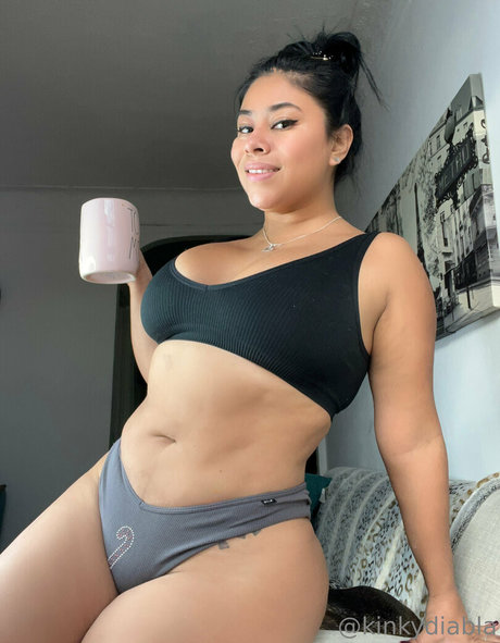 lesben strapon onlyfans pornographische archiv