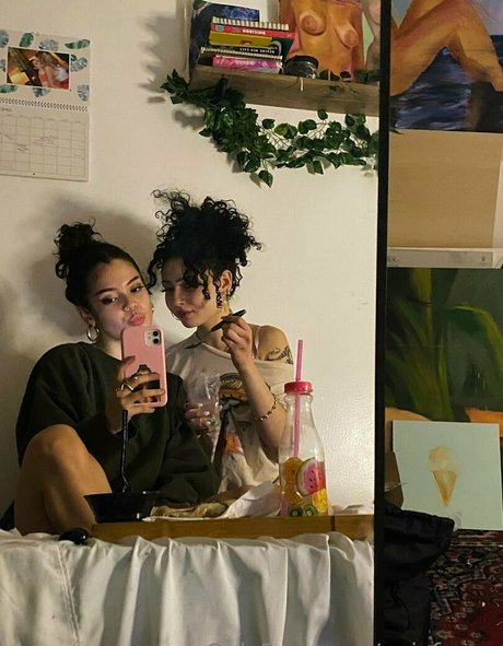 ebenholz-trans-onlyfans kunst bild