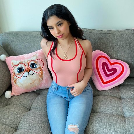 teen brille onlyfans akt galerien