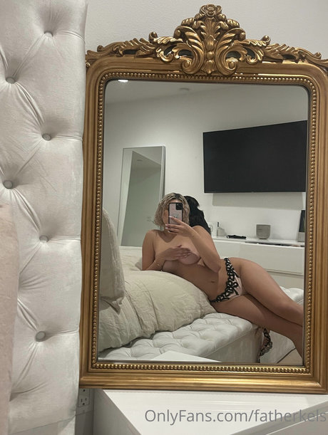 Kelsey Calemine xxx pornostar bild