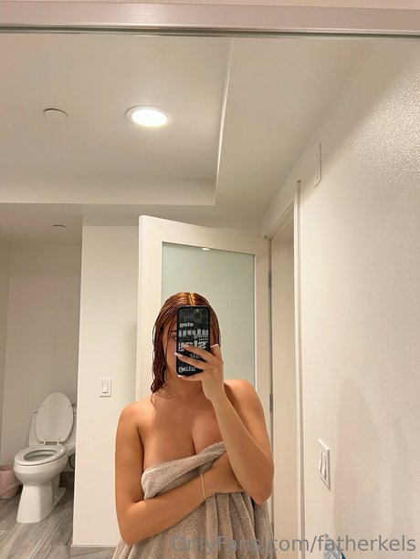 Kelsey Calemine schöne foto