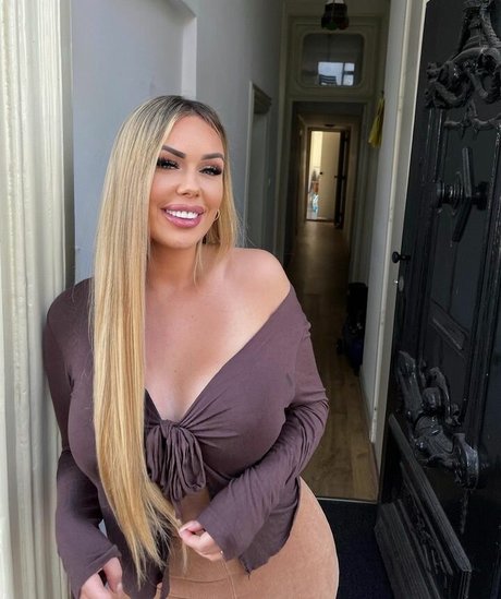 Lisa Amber nacktheit perfekte bilder