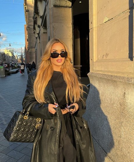 Lisa Amber erotische sexy galerie