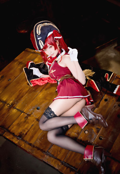 Ely Cosplay nackt heiße foto