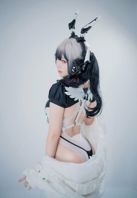 Ely Cosplay pornostar nackte foto