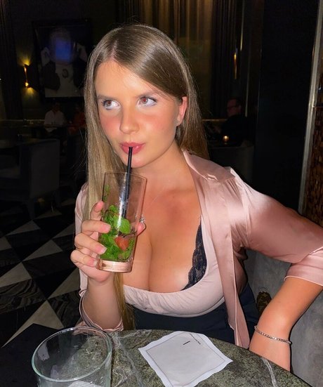 unterwürfige onlyfans erwachsene archiv