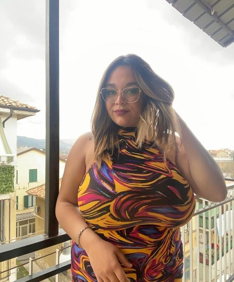 Letizia Scrivani perfekte nackt galerie