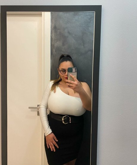 Letizia Scrivani freie exklusive fotos