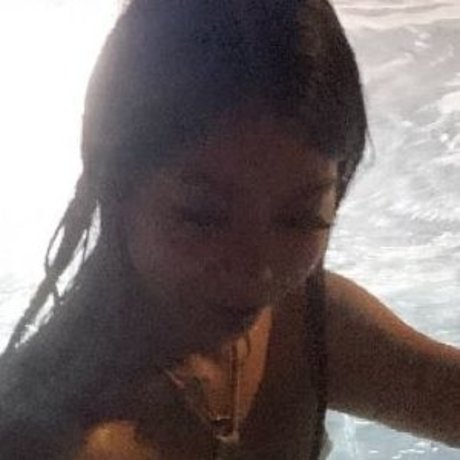 mangobbyy exklusive perfekte bild