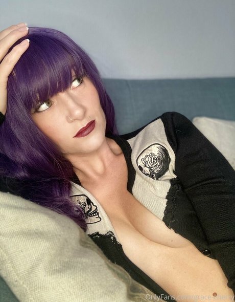 grace cherry official schöne perfekte foto